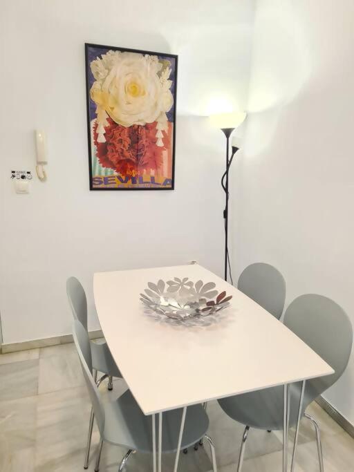 C Palacio Parking Segun Disponibilidad Seville Exterior photo